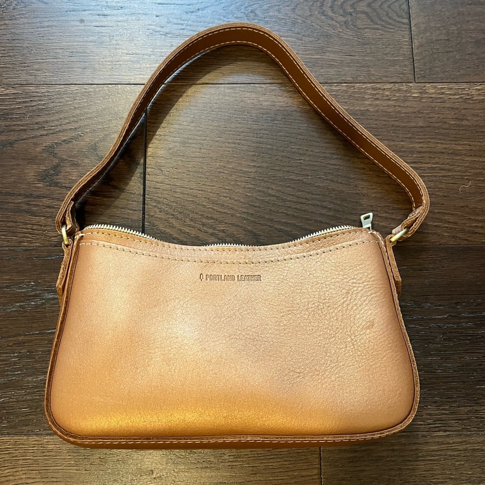 Portland Leather - Lucy Shoulder Bag in Hava